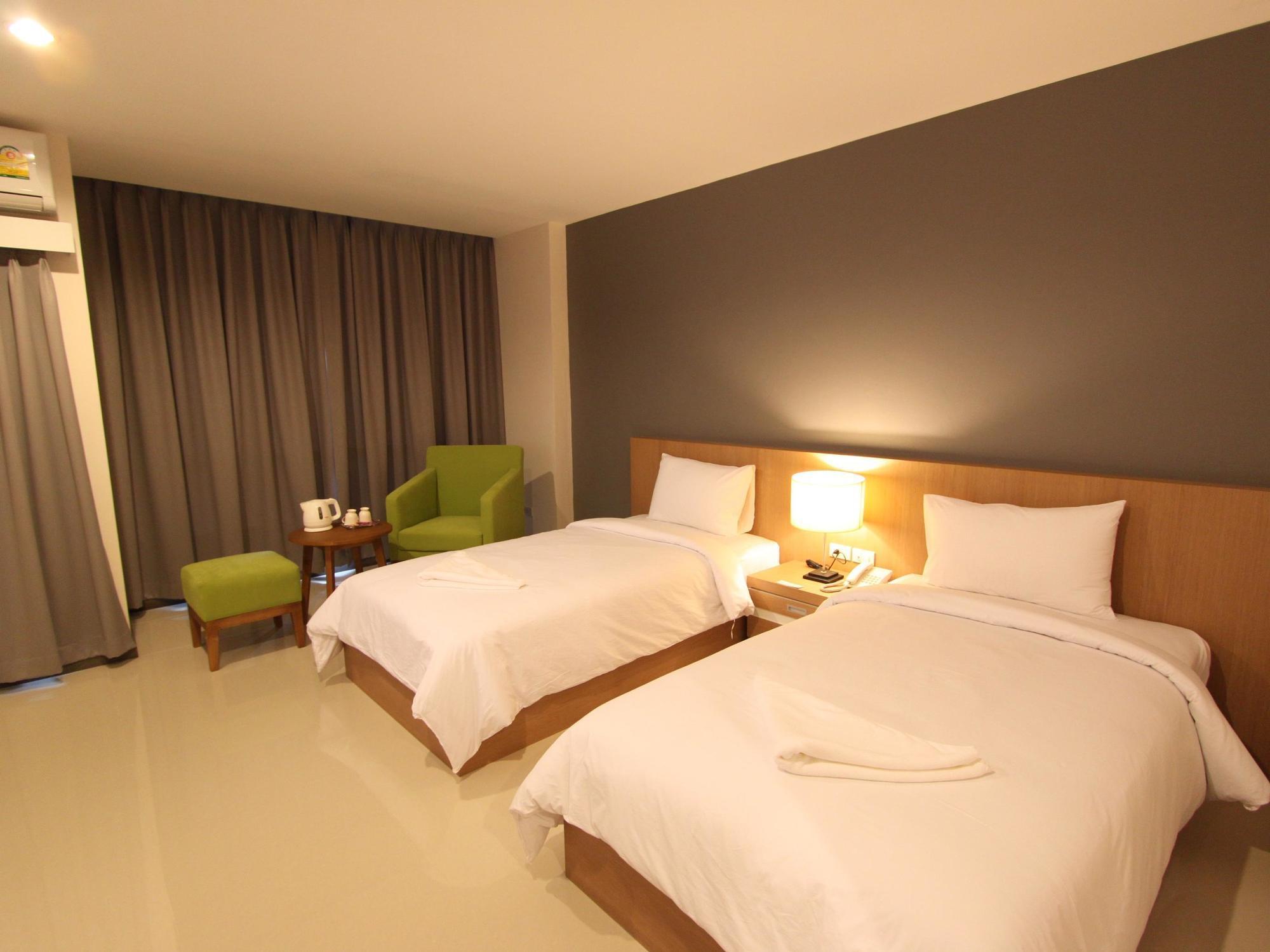 Hotel S Tara Grand Surat Thani Exteriér fotografie